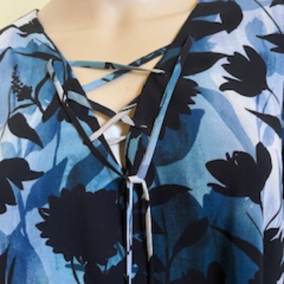 Multi-colored Chiffon Lace-Up Long Sleeve Blouse - Picture 2 of 5